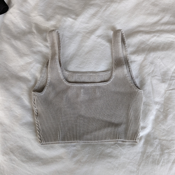 Aritzia Babaton Square neck Sculpt Knit Cropped Tank - Picture 2 of 3